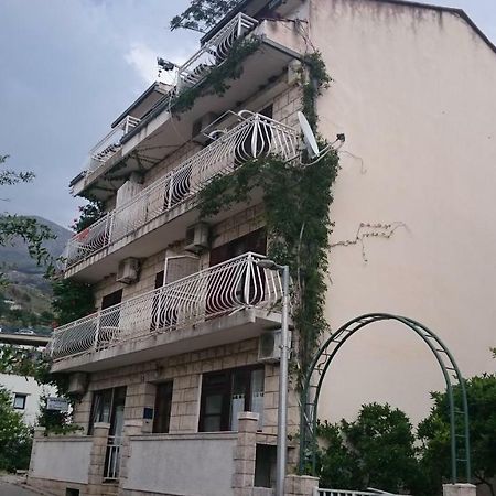 Apartmani Tina 포드고라 외부 사진